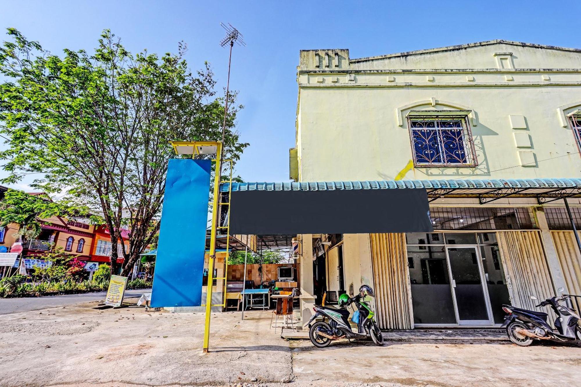 Hotel Oyo 92261 Aulia Syariah 2*