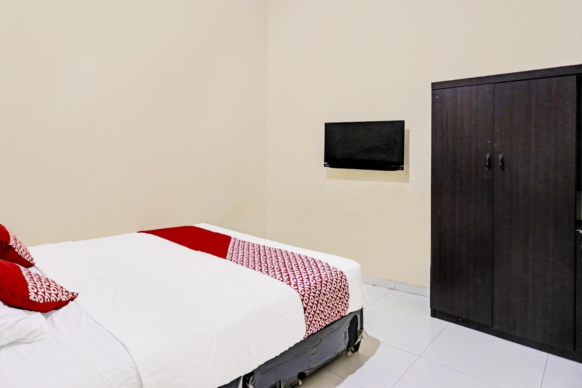 Oyo 92261 Aulia Syariah 2* Batam