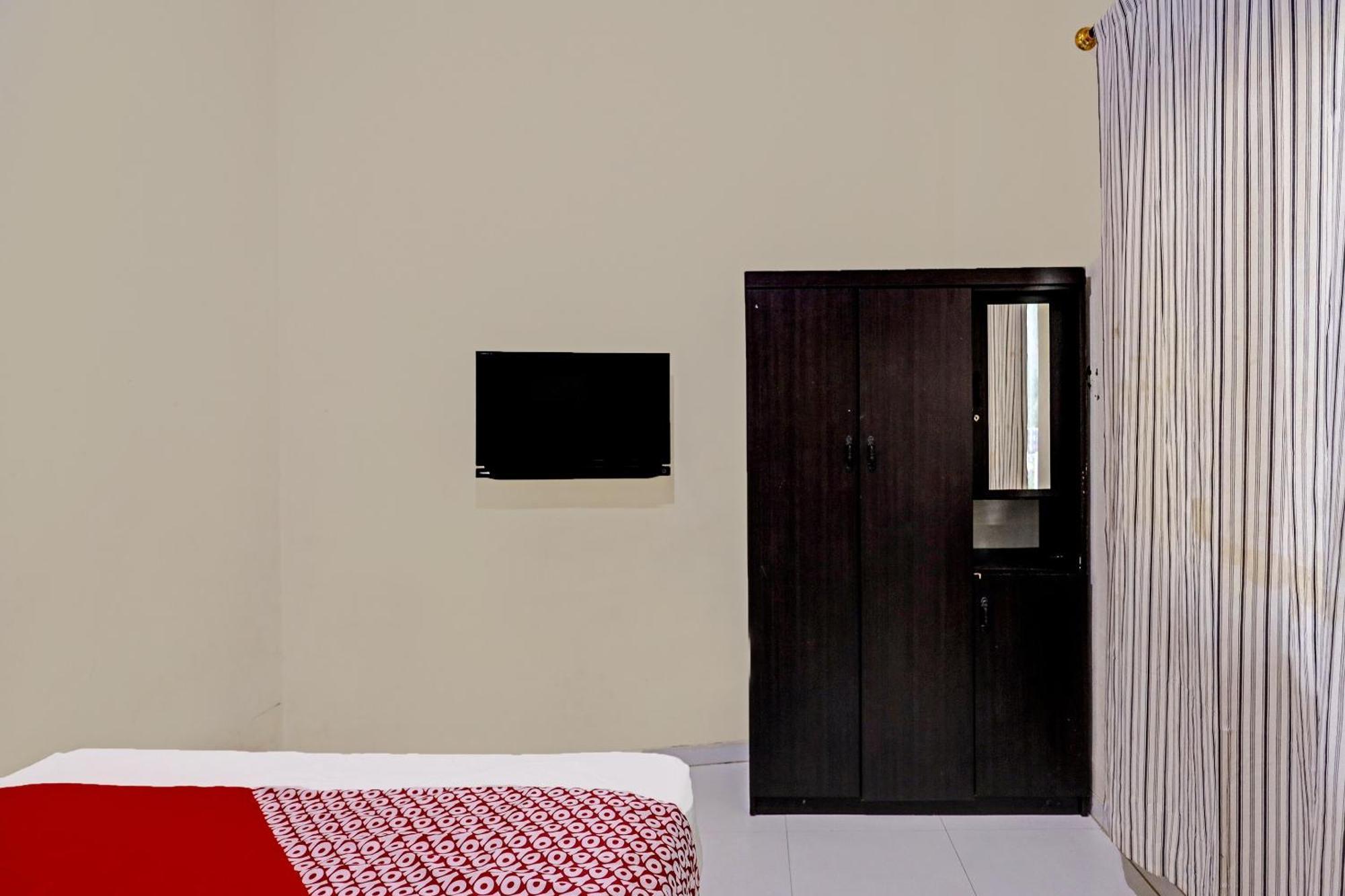 Oyo 92261 Aulia Syariah Hotel 2*
