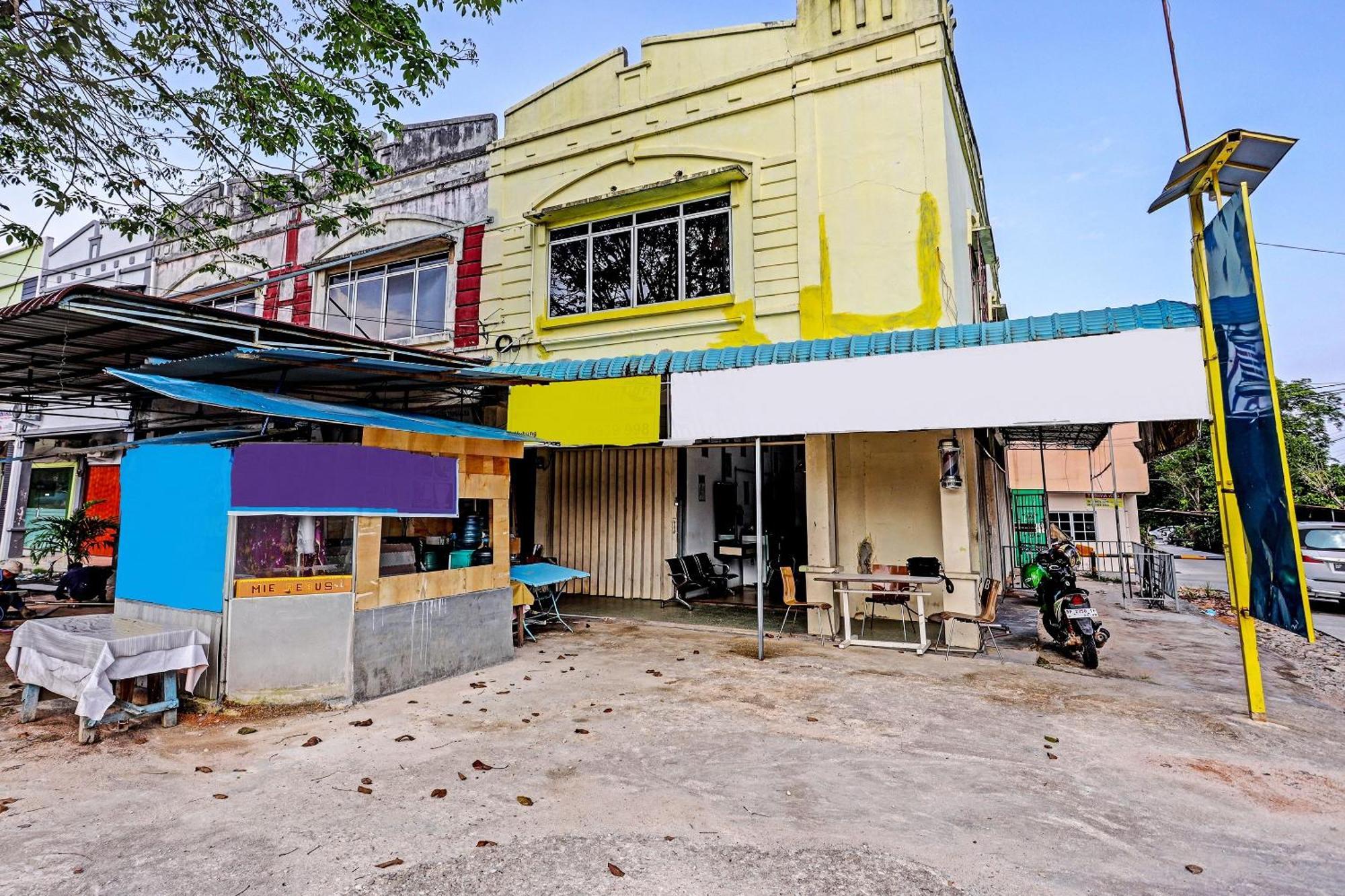 Oyo 92261 Aulia Syariah 2*